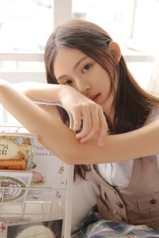 《诱人的护士》在线